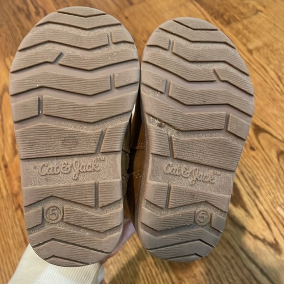 Baby Girl’s Cat & Jack Brand Boots. Size 5. Excellent Condition. - Picture 4 of 10